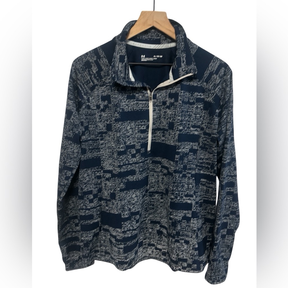 Under Armour Men's Navy and Silver 1/4 zip Jacket.  Size XL